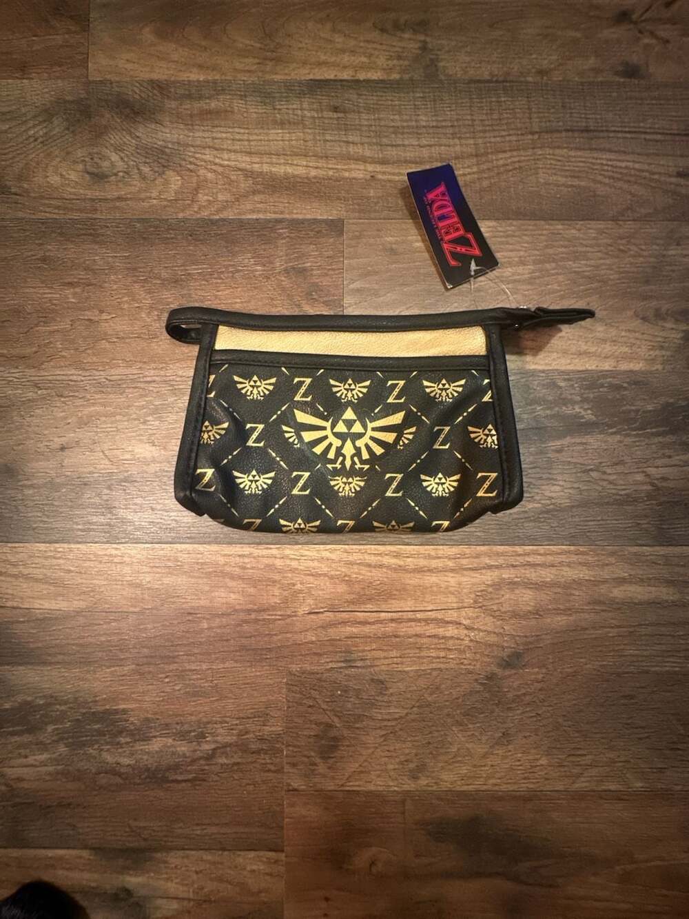 2016 Nintendo The Legend of Zelda Triforce Crest Small Purse Black Gold Gaming